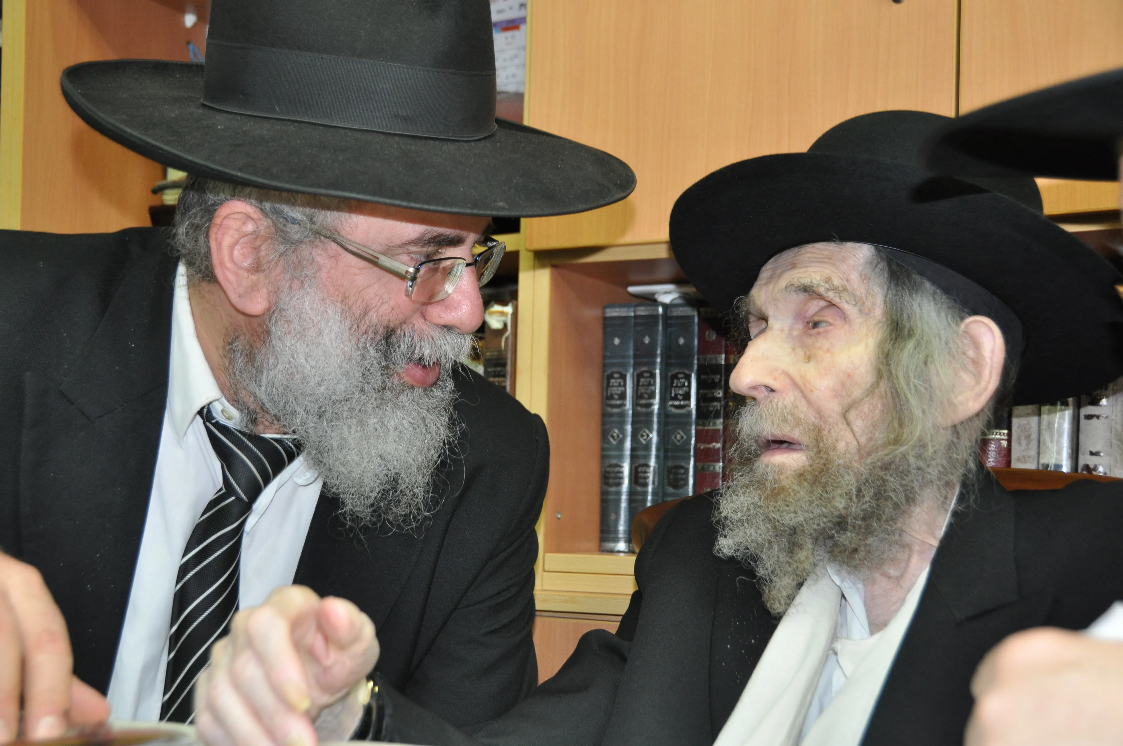רגעים מהמוסדות 5