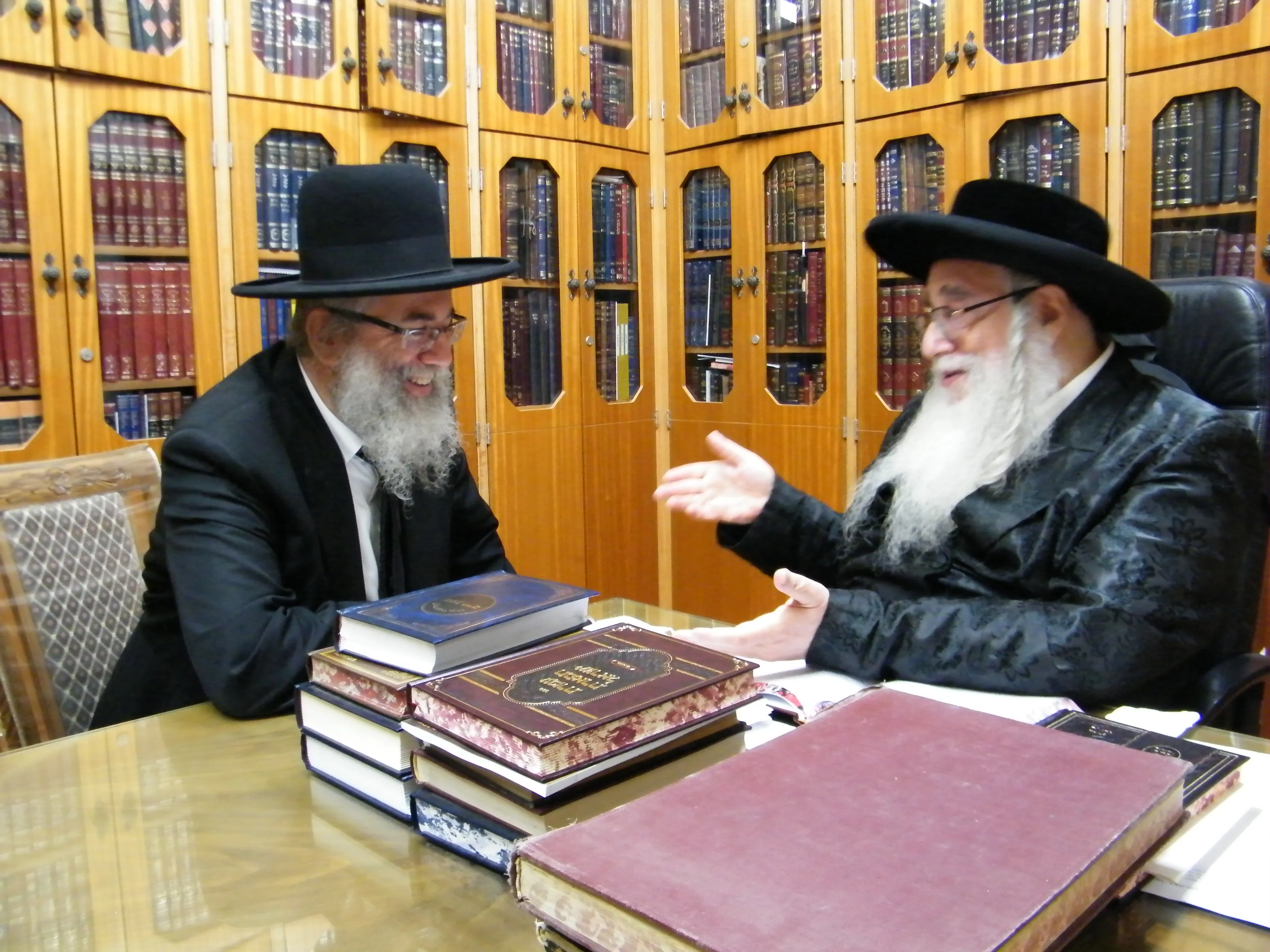 רגעים מהמוסדות 8