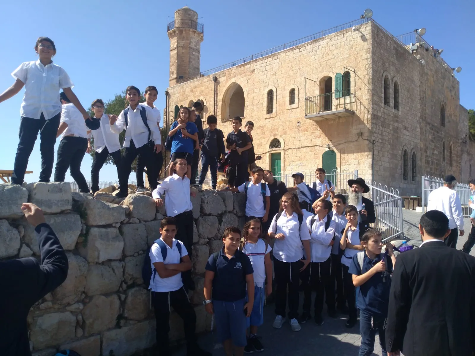 גלריית תלמוד תורה מרכז החינוך העצמאי אורחות יצחק 2